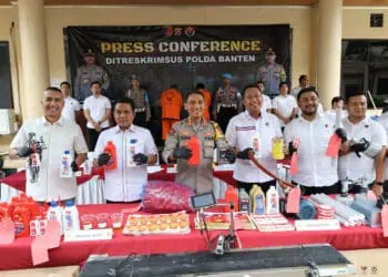 Beromset Miliaran Rupiah, Polda Banten Bongkar Gudang Produsen Oli Palsu
