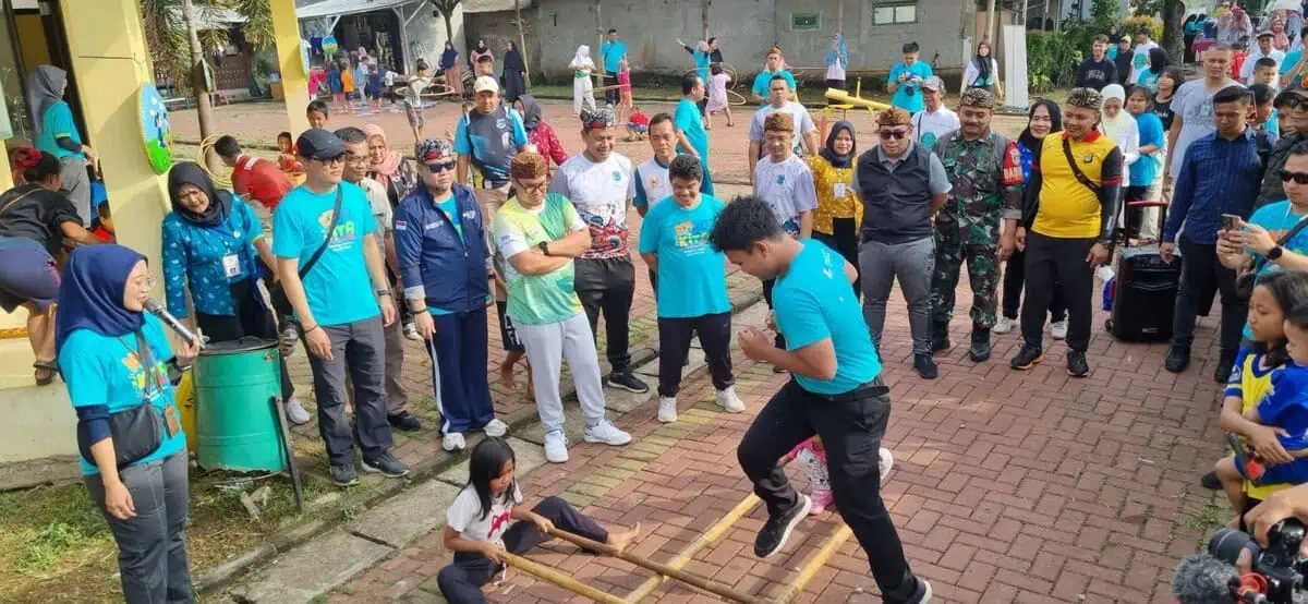 Lawan Kecanduan Gawai Lewat Permainan Tradisional, Sinar Mas Land Hadirkan KADO KITA, Kampung Dolanan Khatulistiwa Lawan Kecanduan Gawai Lewat Permainan Tradisional, Sinar Mas Land Hadirkan KADO KITA, Kampung Dolanan Khatulistiwa