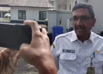 Sekda Pandeglang Ali Fahmi Sumanta, di wawancara wartawan. (ADIB FAHRIE/SATELITNEWS.COM)