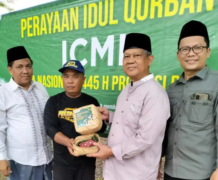 ICMI Banten Tebar Ratusan Paket Daging Kurban