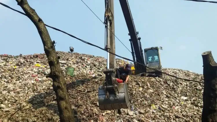Bau TPA Cipeucang Dikomplain, DLH Tangsel Klaim Rutin Lakukan Penyemprotan