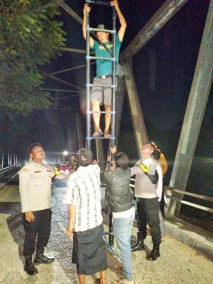 Warga Butuh Penerangan, Polres Serang Pasang 25 Titik Lampu PJU di Binuang
