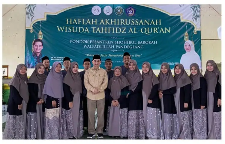 Komitmen Kembangkan Pendidikan, Oppa Dim Hadiri Haflah Akhirussanah Ponpes Shohibul Barokah Walfadlillah Pandeglang