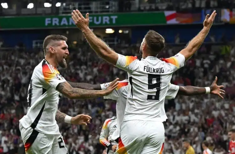 Jerman Selamat di Menit Akhir