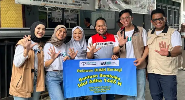 Alumni Relawan Bakti BUMN Berbagi Sembako untuk Kaum Dhuafa di 4 Kota