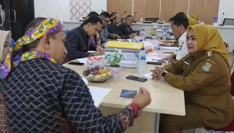 Ikut Lomba Kelurahan Tingkat Provinsi Banten 2024, Lurah Sukamulya Kecamatan Cikupa Optimis Raih Hasil Terbaik Ikut Lomba Kelurahan Tingkat Provinsi Banten 2024, Lurah Sukamulya Kecamatan Cikupa Optimis Raih Hasil Terbaik