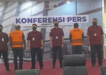 2 WN Malaysia Selundupkan 12 Paspor