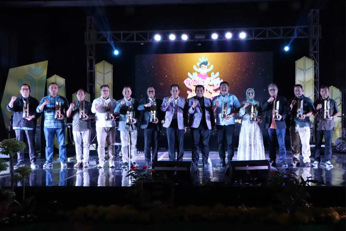 Pj Bupati Sebut Kabupaten Tangerang Masuk Tiga Besar Pendapatan Pajak Tertinggi Pj Bupati Sebut Kabupaten Tangerang Masuk Tiga Besar Pendapatan Pajak Tertinggi