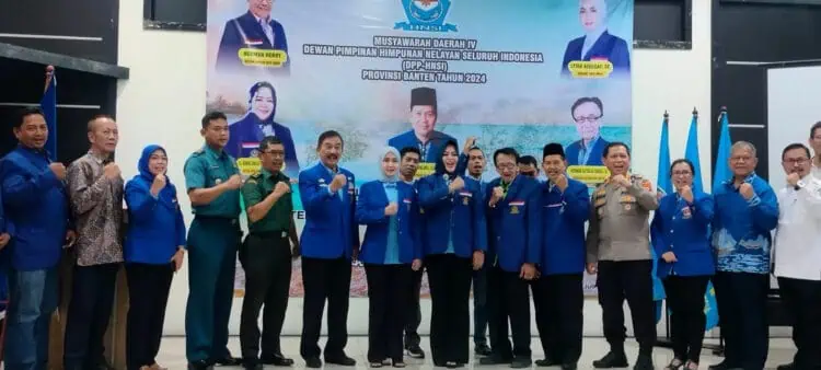 Jajaran pengurus HNSI Banten, foto bersama saat menggelar Musda ke IV masa Bhakti 2024-2029. Dalam Musda tersebut, Mantan Direktur anak Perusahaan Badan Usaha Milik Daerah (BUMD) Kabupaten Serang, yaitu Neneng Srihastuti Handayani satu satunya sebagai kandidat Ketua DPD HNSI Banten. (SIDIK/SATELITNEWS.COM)