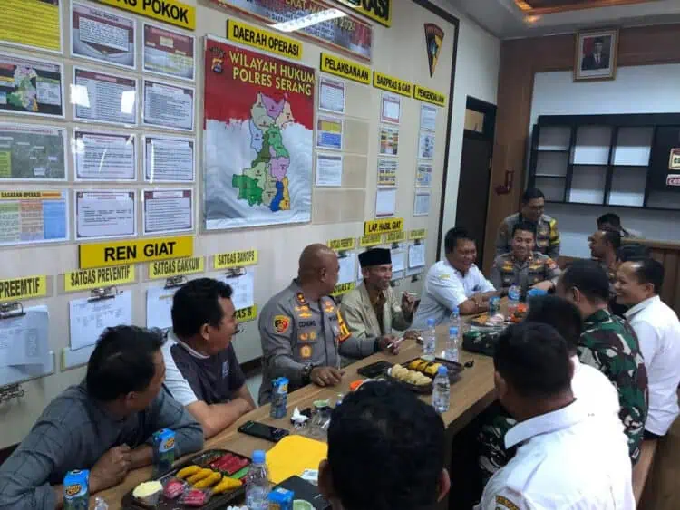 Masyarakat Keluhkan Pencemaran Sungai, Kapolres Serang Turun Tangan
