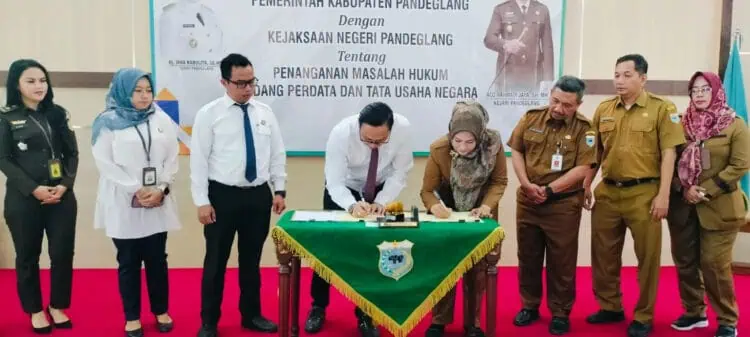 Pemkab Pandeglang lanjutkan MoU Dengan Kejari Pandeglang, Senin (15/7/2024). (ADIB FAHRIE/SATELITNEWS.COM)