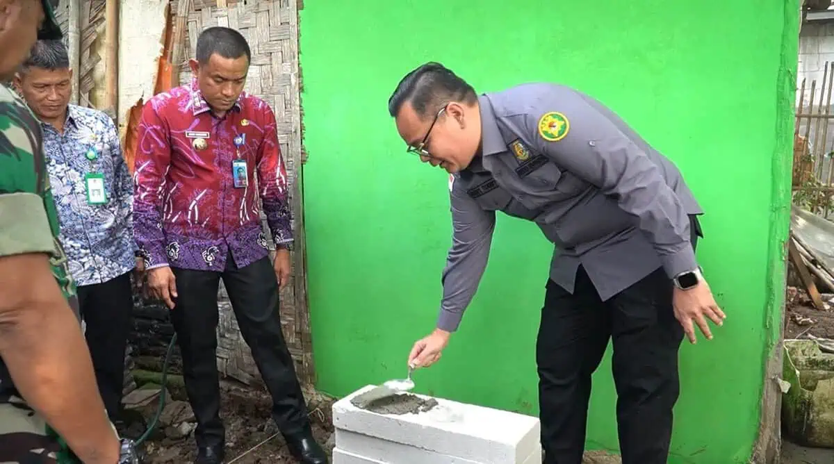 Peduli Stunting, Kejari Kabupaten Tangerang Bangun 37 Jamban Sehat di Desa Kosambi Dalam Kecamatan Mekarbaru