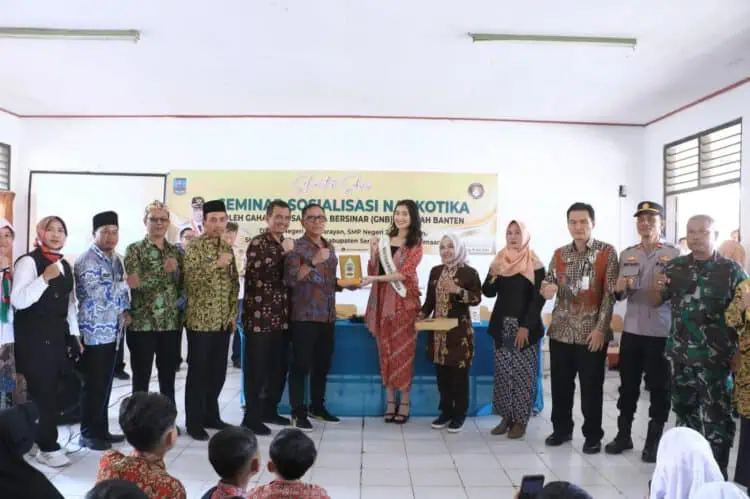 Miss Indonesia Sosialisasi Narkoba Kepada Pelajar di Pamarayan