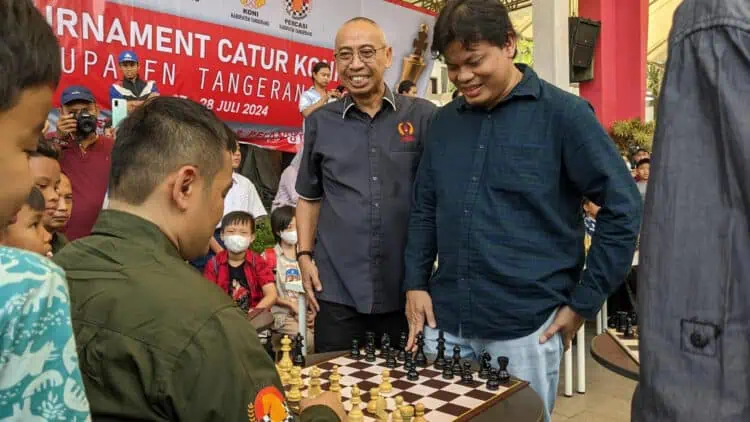 Grand Master Susanto Megaranto Awali Pertandingan Catur KONI Cup