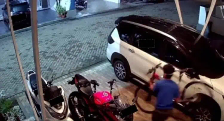 Komplotan Maling Gunakan Mobil Bikin Resah Warga Komplek BSD