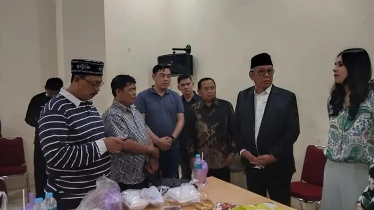 Rombongan Unpam Kecelakaan, Wali Kota Tangsel Benyamin Davnie Kunjungi Korban