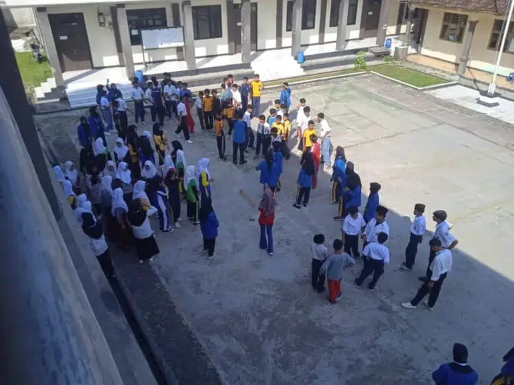 MPLS 2024, SMK MIFA Kabupaten Serang Gelar Simulasi Bencana Gempa Bumi