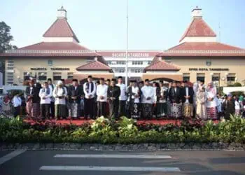 Pj Wali kota Tangerang Kegiatan Jalan Sehat Sarungan Terus Ditingkatkan Agar Menarik Wisatawan dan Ekonomi