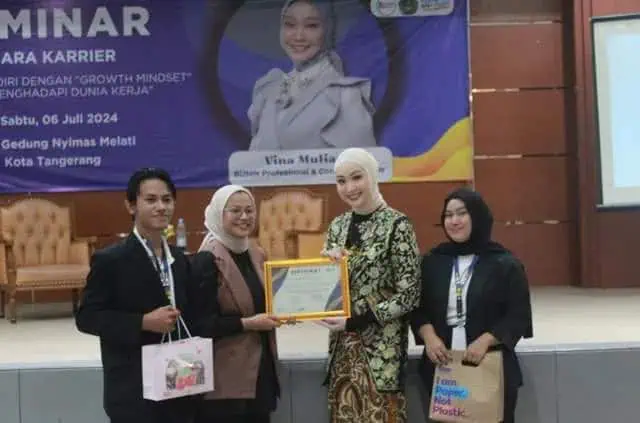 Mahasiswa Ilkom Unis 4B Gelar Seminar Bicara Karrier “Menyiapkan diri dengan ‘Growth Mindset’