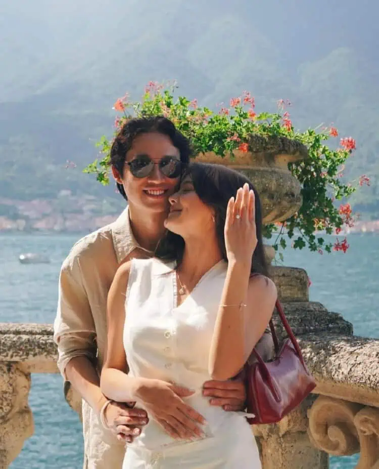 Amanda Rawles Dilamar Sang Kekasih Saat Berlibur di Italia