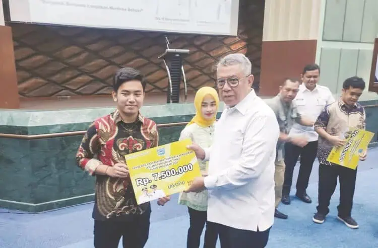 Cegah Mahasiswa Terjerat Pinjol, Pemkot Tangsel Anggarkan Rp3,7 Miliar