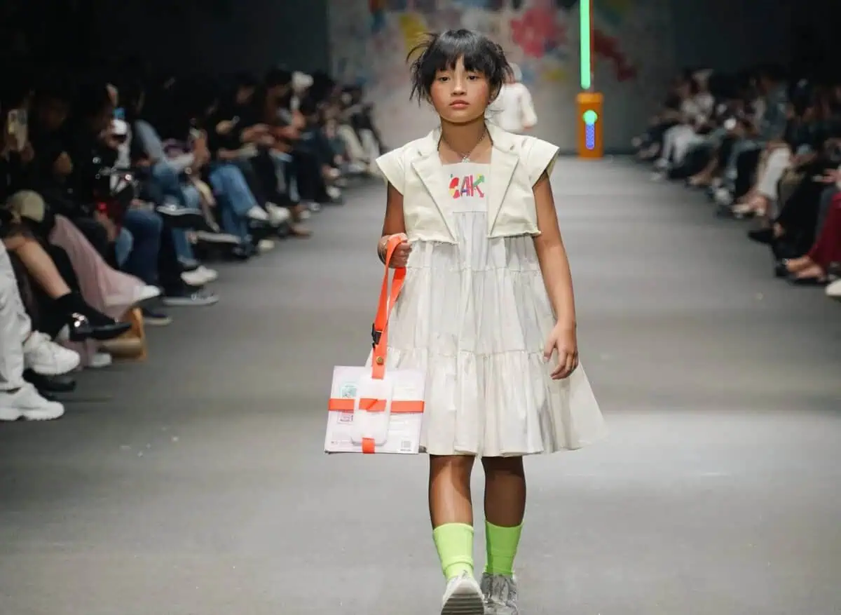 LPTB Susan Budihardjo Tampilkan Koleksi SYNKR.ON di JF3 2024 di Summarecon Mall Serpong