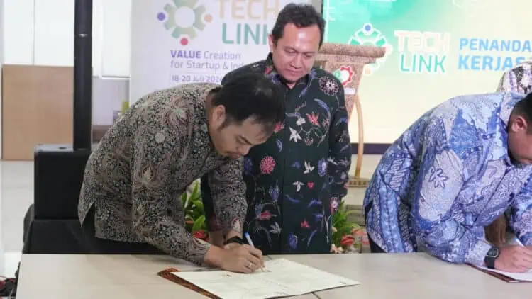 MOU: Penandatanganan Memorandum of Understanding (MoU) Imajin salah satu partner dalam ekosistem Digital Hub Sinar Mas Land menjalin kerjasama dengan Institut Teknologi Sepuluh November (ITS). (ISTIMEWA)