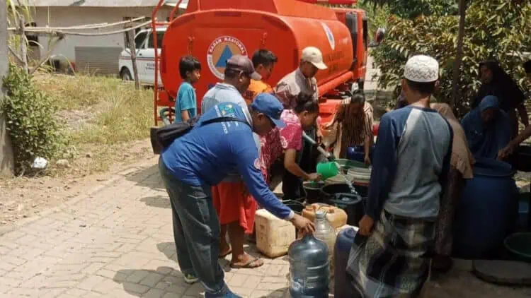 Untuk Penuhi Kebutuhan Air Bersih, Warga Terpaksa Rogoh Kocek Hingga Rp200 Ribu per Hari