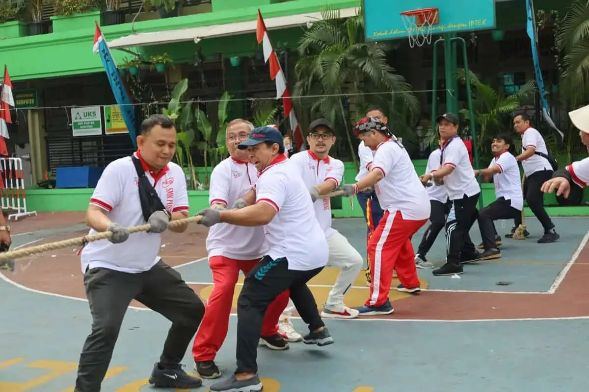 Keseruan dan Kemeriahan Perayaan HUT Ke-79 RI di SMK Pustek Serpong