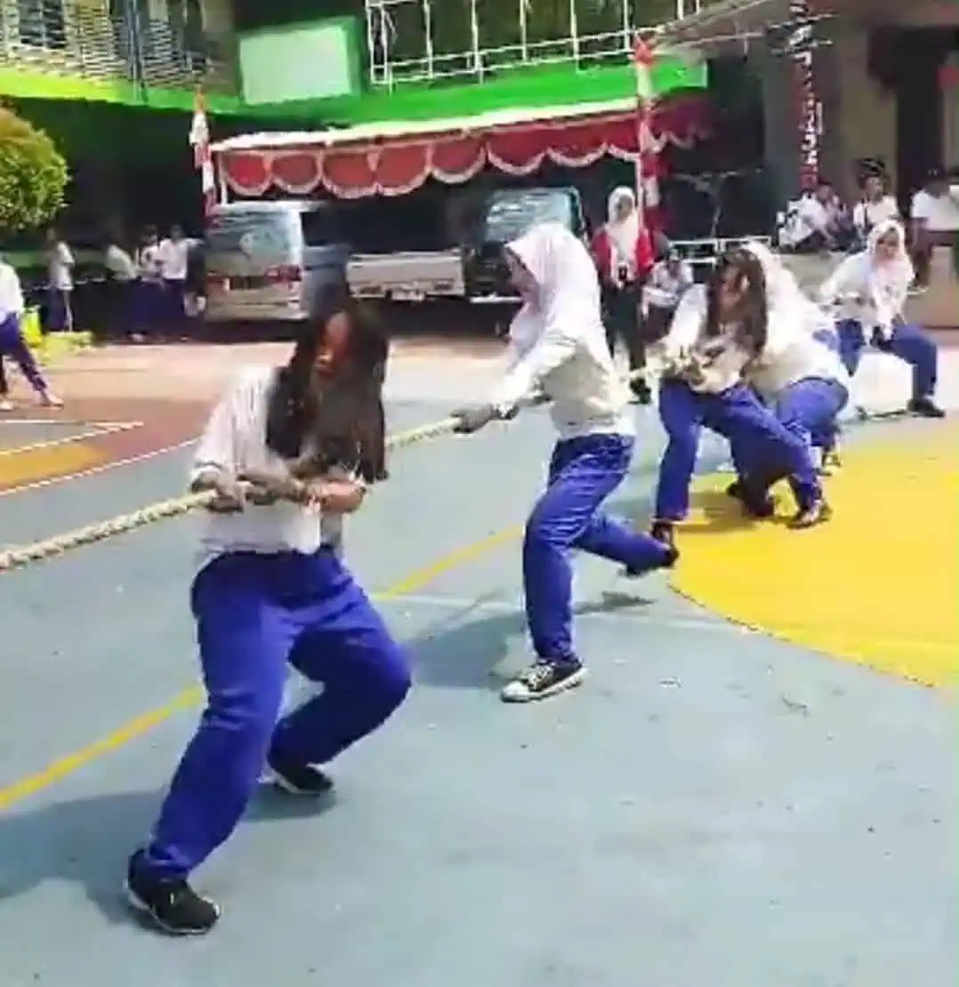 Keseruan dan Kemeriahan Perayaan HUT Ke-79 RI di SMK Pustek Serpong