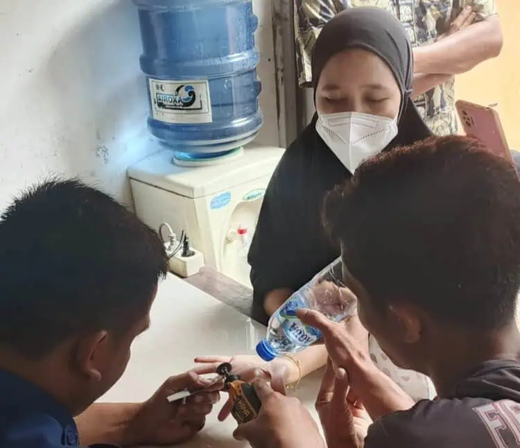 Unik, Cincin Tak Dapat Dilepas, Anggota BPBDPK Pandeglang Bertindak