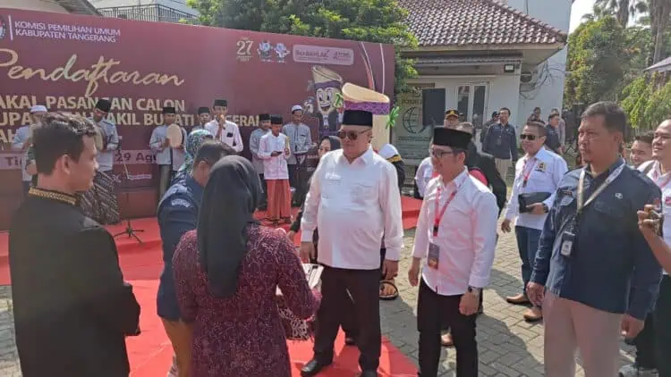 Zulkarnain-Lerru Kandidat Pertama Daftar ke KPU Kabupaten Tangerang