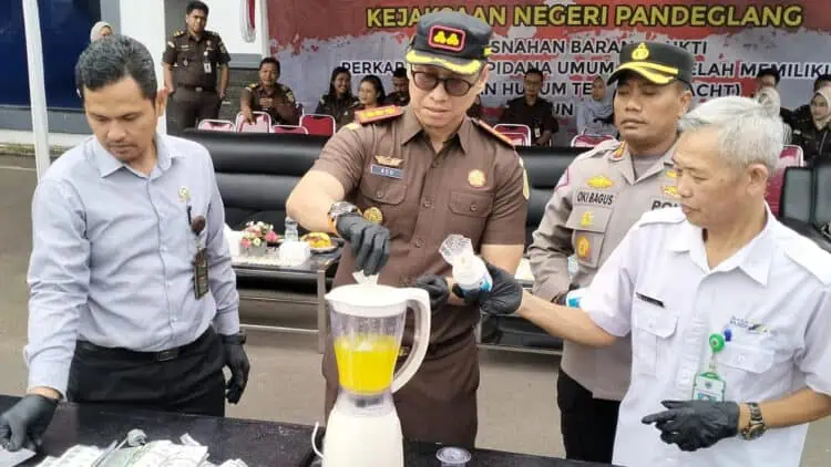 Kejari Pandeglang Musnahkan Upal Senilai Ratusan Juta
