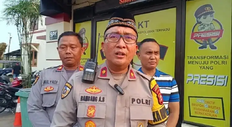 Maling Helm Beraksi di Kantor Lurah Pondok Betung, Polisi Buru Pelaku