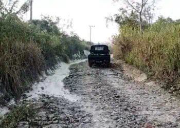 Ruas Jalan Desa Jayamanik Lebak Rusak Kades: Tanggung Jawab PTPN