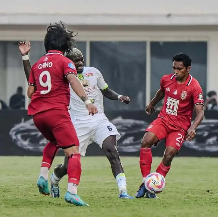 Bermain Terbuka, Malut United Ditahan Imbang Persebaya Surabaya