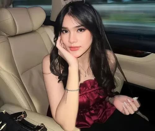 Belum Pamer Pacar di Medsos, Davina Karamoy: Aku Cemburuan