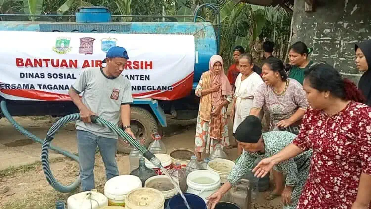 Tagana Pandeglang Distribusikan 40 Ribu Liter Air Bersih untuk Masyarakat 