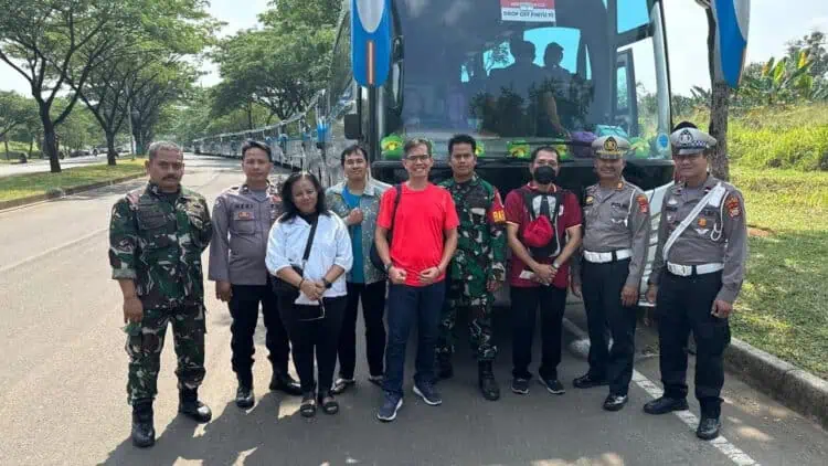 Ratusan Umat Katolik di Tangsel Ikuti Misa Akbar Bersama Paus Fransiskus