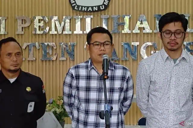 Dokumen Tiga Bakal Paslon di Pilkada Kabupaten Tangerang Belum Memenuhi Syarat