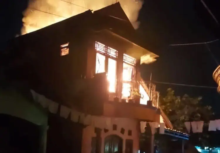 Korsleting Listrik, Rumah Mewah di Cigondang Pandeglang Ludes Terbakar