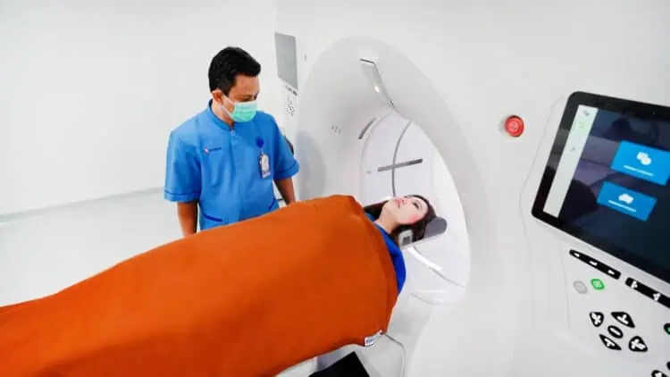 Teknologi Skrining Jantung Bethsaida Hospital, Kenalkan Perbedaan CT Scan Jantung dengan Kateterisasi Jantung
