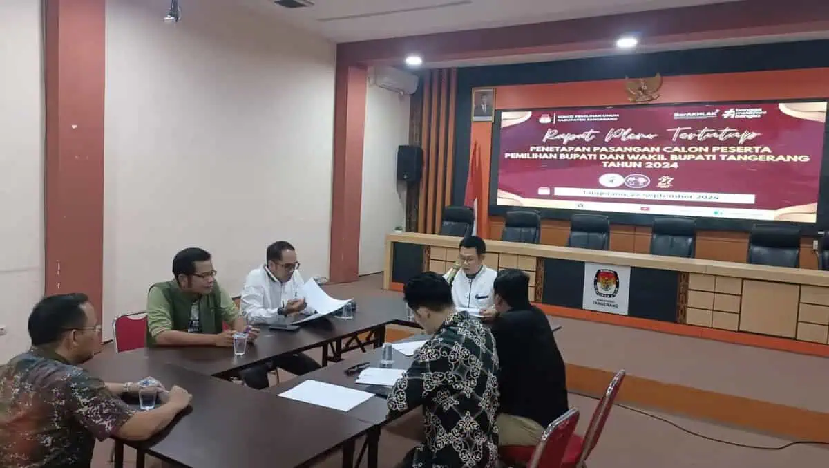 KPU Tetapkan Mad Romli-Irvansyah, Maesyal-Intan dan Zulkarnain-Lerru Jadi Calon Bupati-Wakil Bupati Tangerang KPU Tetapkan Mad Romli-Irvansyah, Maesyal-Intan dan Zulkarnain-Lerru Jadi Calon Bupati-Wakil Bupati Tangerang