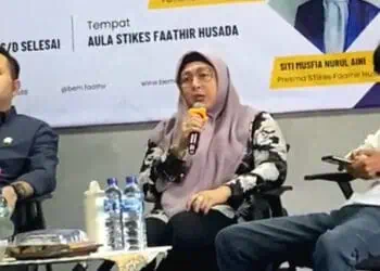 Hadiri Diskusi Publik di STIkes, Cawabup Intan Ingatkan Peran dan Fungsi Mahasiswa