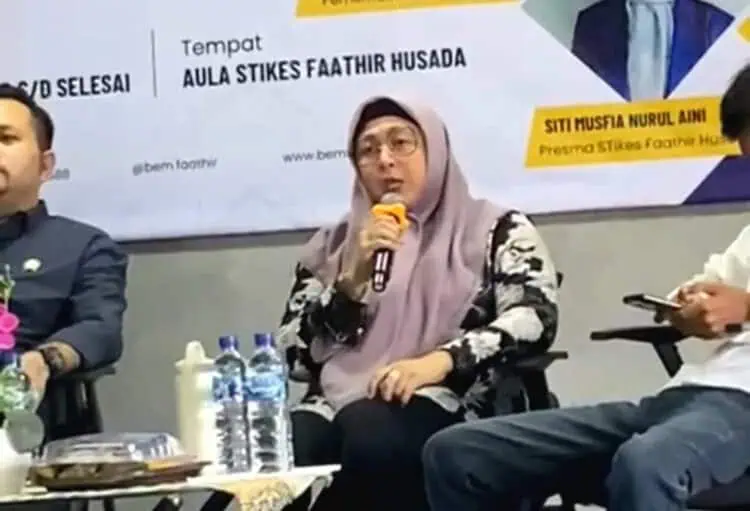 Hadiri Diskusi Publik di STIkes, Cawabup Intan Ingatkan Peran dan Fungsi Mahasiswa