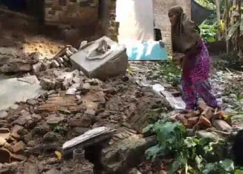 Pergerakan Tanah Rusak Rumah Warga Cikulur Lebak