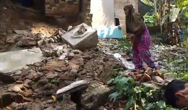 Pergerakan Tanah Rusak Rumah Warga Cikulur Lebak