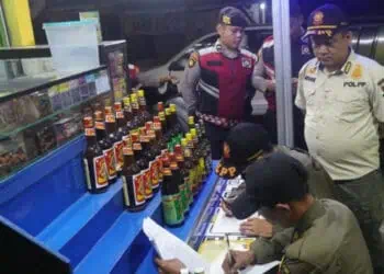 Depot Jamu Dirazia Satpol PP Kabupaten Tangerang, Petugas Temukan Puluhan Botol Miras