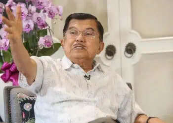 JK Sentil Luar Dalam Menteri Nadiem