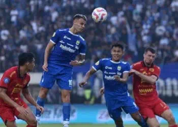 Diwarnai Dua Kartu Merah, Persib Bandung Kalahkan Persija